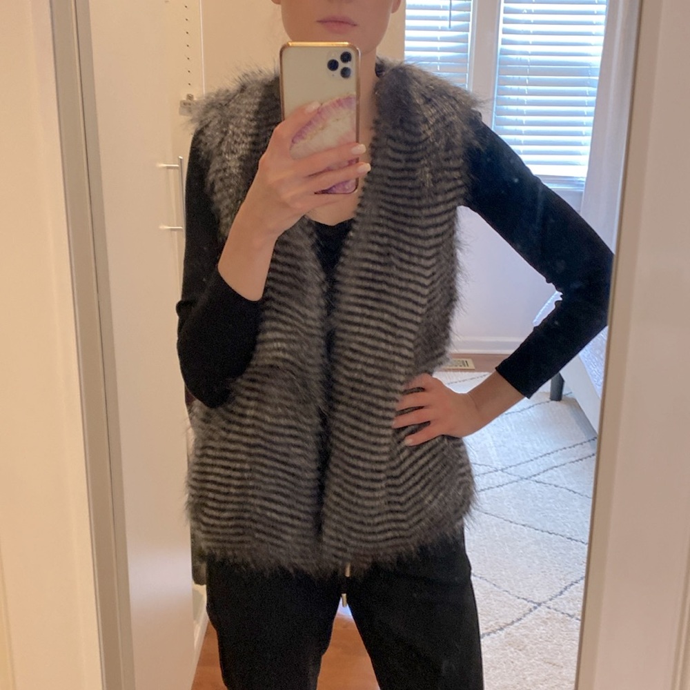 Jack by BB Dakota faux fur vest. Size S